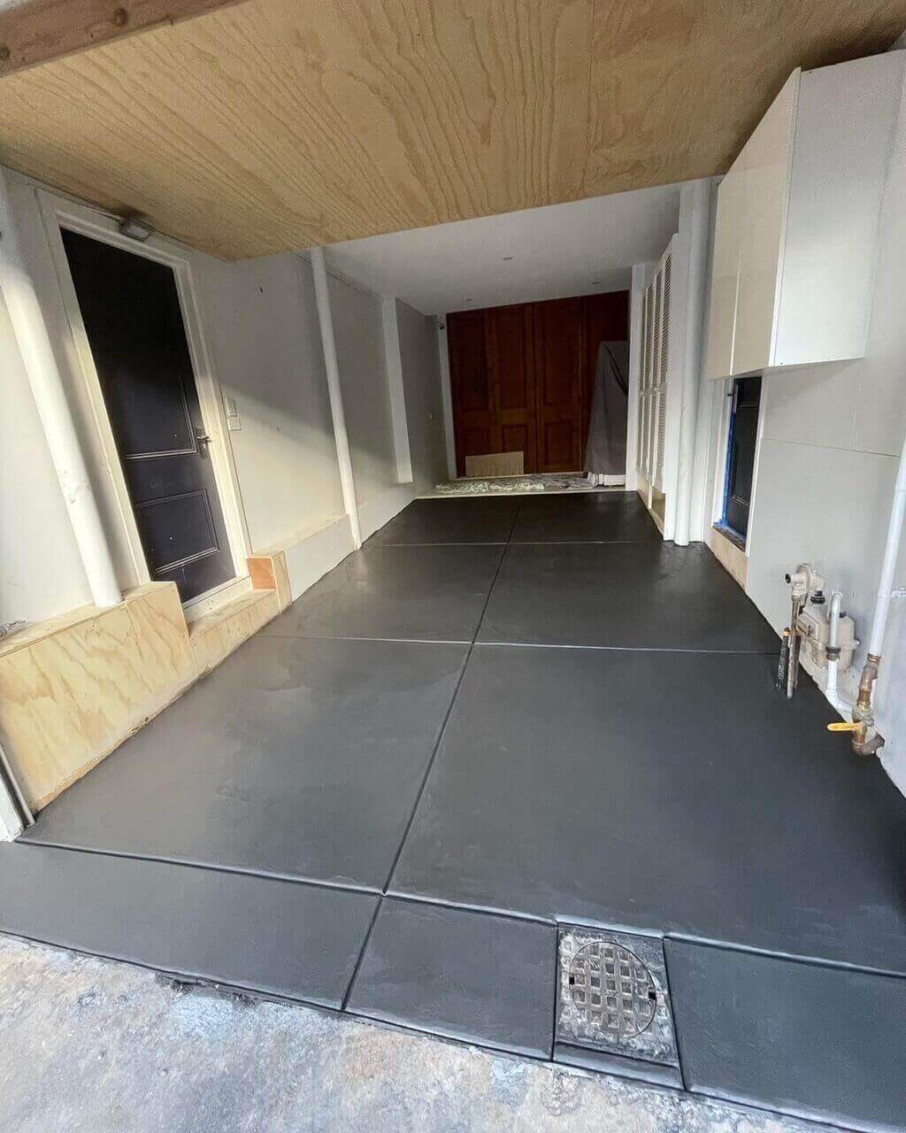 exposed aggregate concrete driveway
